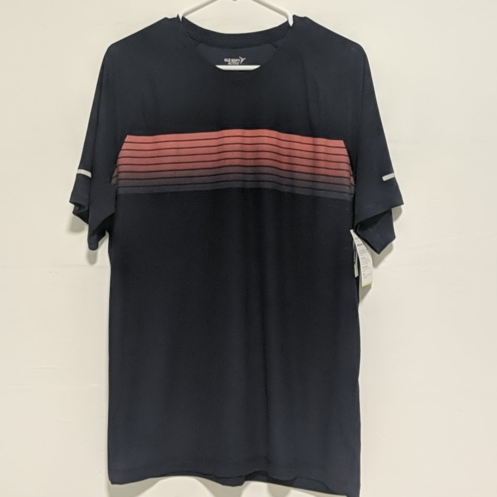 NWTVOld Navy Men's L Go-Dry activewear shirt